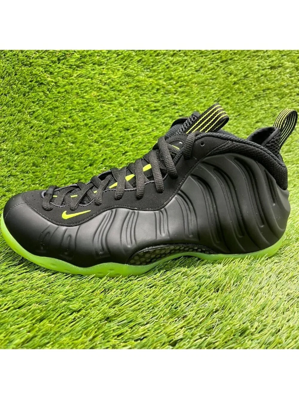 Nike Air Foamposite One Mens Size 9.5 Black Athletic Running Shoes Sneakers